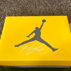 Jordan 4 lightning size 11.5